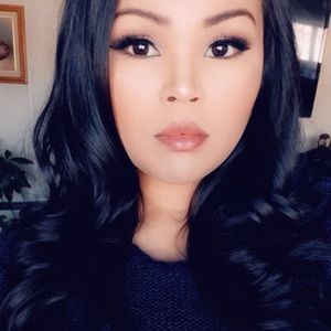 Meet your Posher, Aeshia